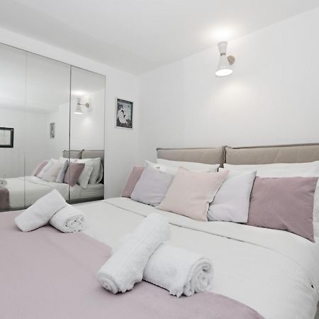 Fashion Loft 8 Min To Duomo Apartment Milan Bagian luar foto