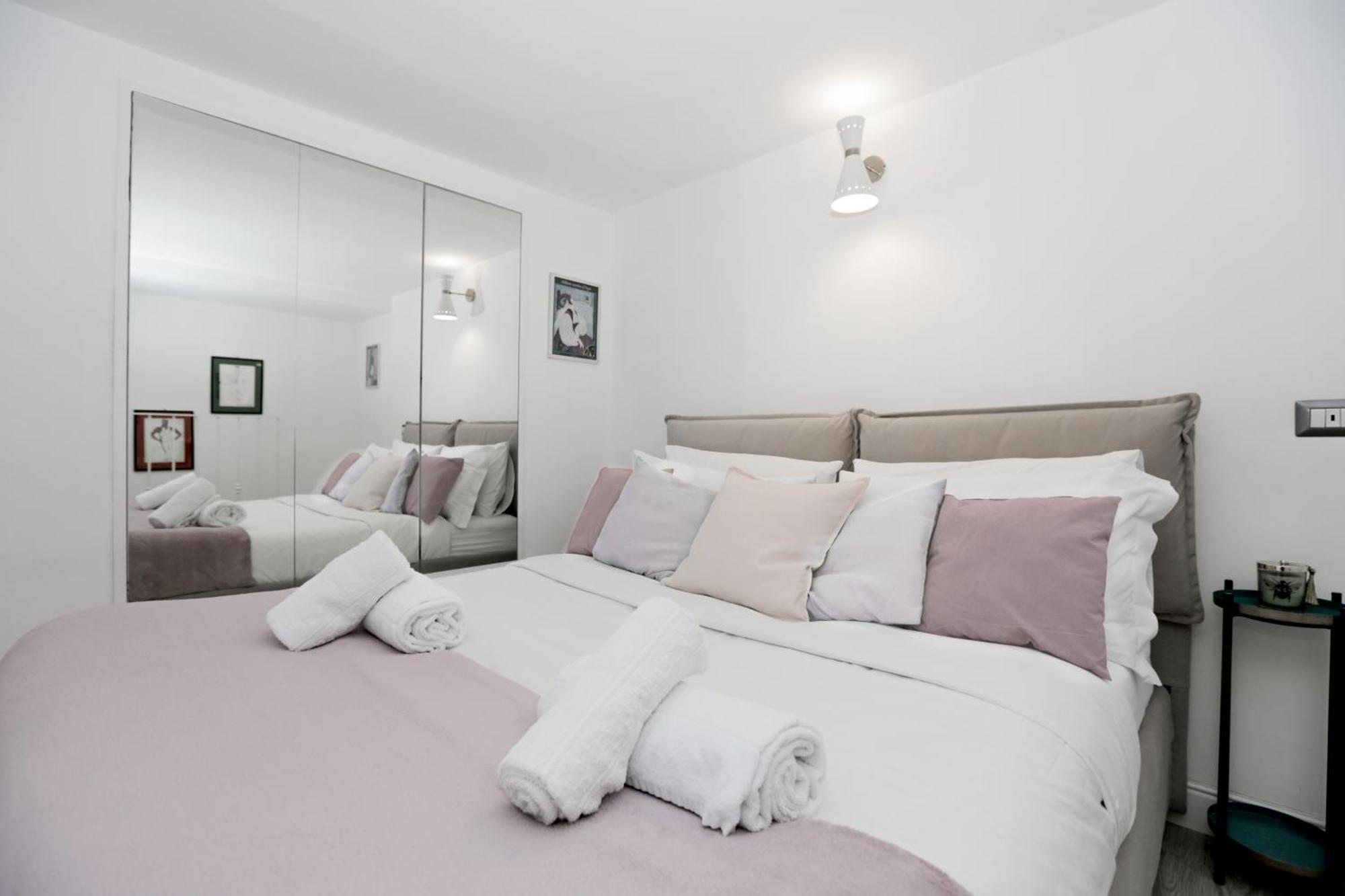 Fashion Loft 8 Min To Duomo Apartment Milan Bagian luar foto